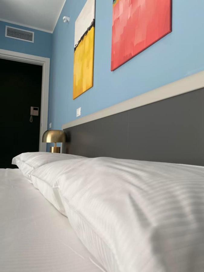 Dizeta Suite And Apartment Salerno Exteriör bild